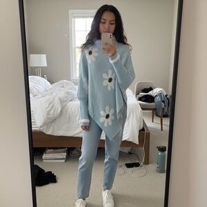 Unbranded Light Blue and White Women's Sweater